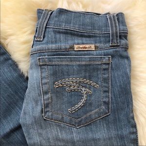 frankie b. 🦋 stitched F logo low rise flare